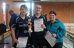 Damen D Einzel - die drei erstplatzierten Uli und Eileen McChesney,
 Betti Bauer